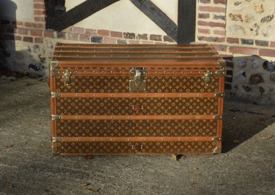 Antique Louis Vuitton damier trunk for sale - Bagage Collection