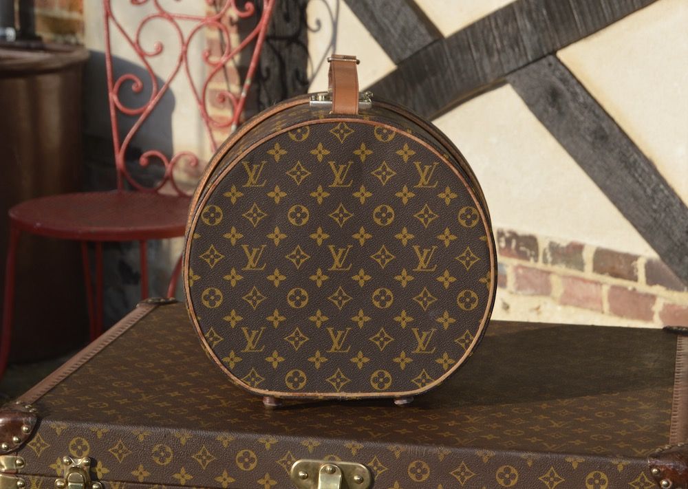 Louis Vuitton CarryAll PM – Luxxe