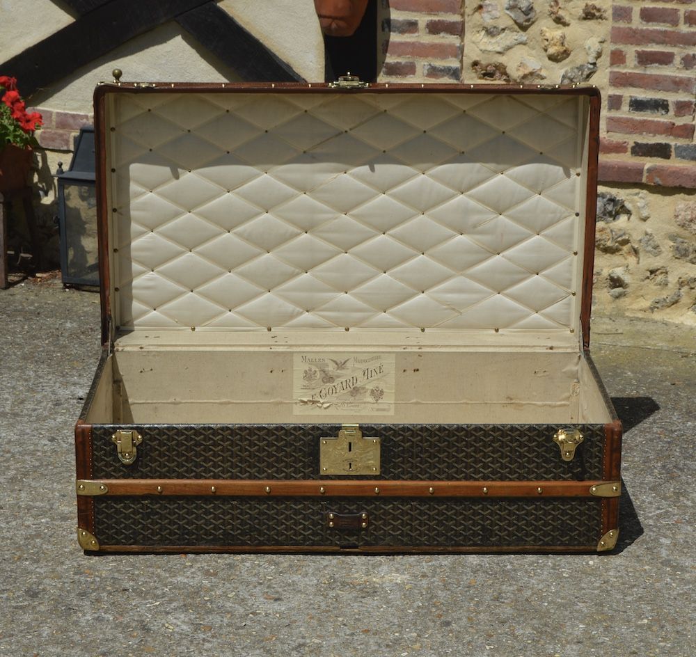 goyard luggage trunk
