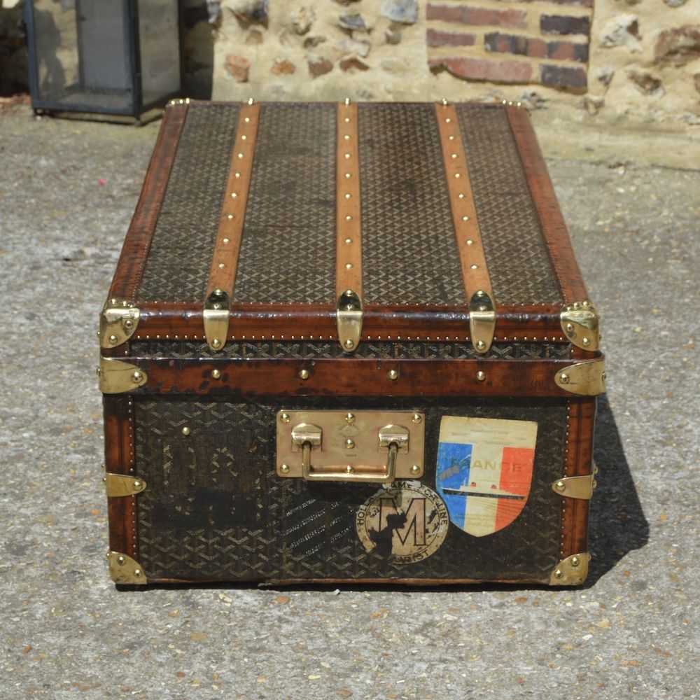 Goyard Cabin Trunk 1920, Goyard trunk in herringbone canvas 90 cm - Les  Puces de Paris Saint-Ouen