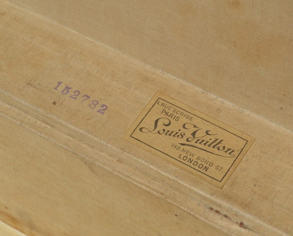 Louis Vuitton representative trunk c.1930 - Baggage Collection