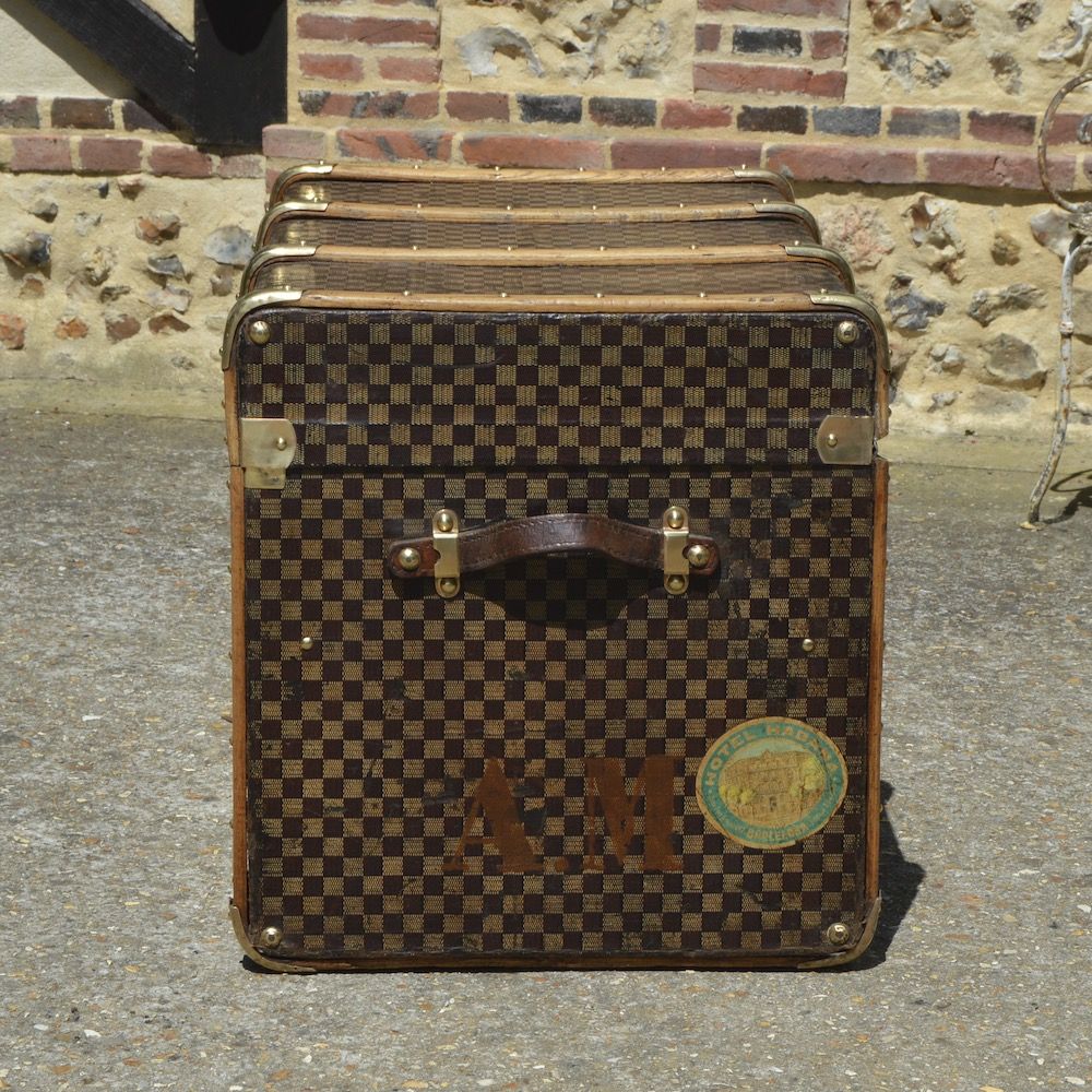 Louis Vuitton hat trunk damier - Des Voyages - Recent Added Items