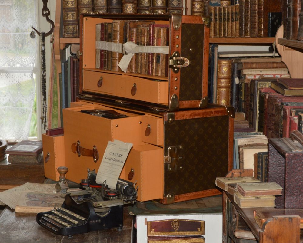 A Louis Vuitton Trunk That Belonged To Ernest Hemingway Has Been Found In  Paris