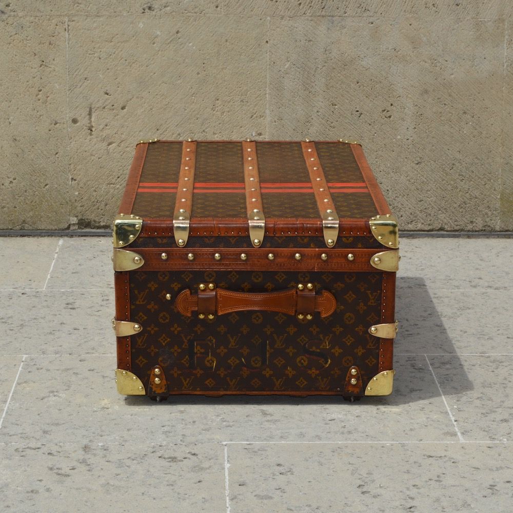 lv trunk replica