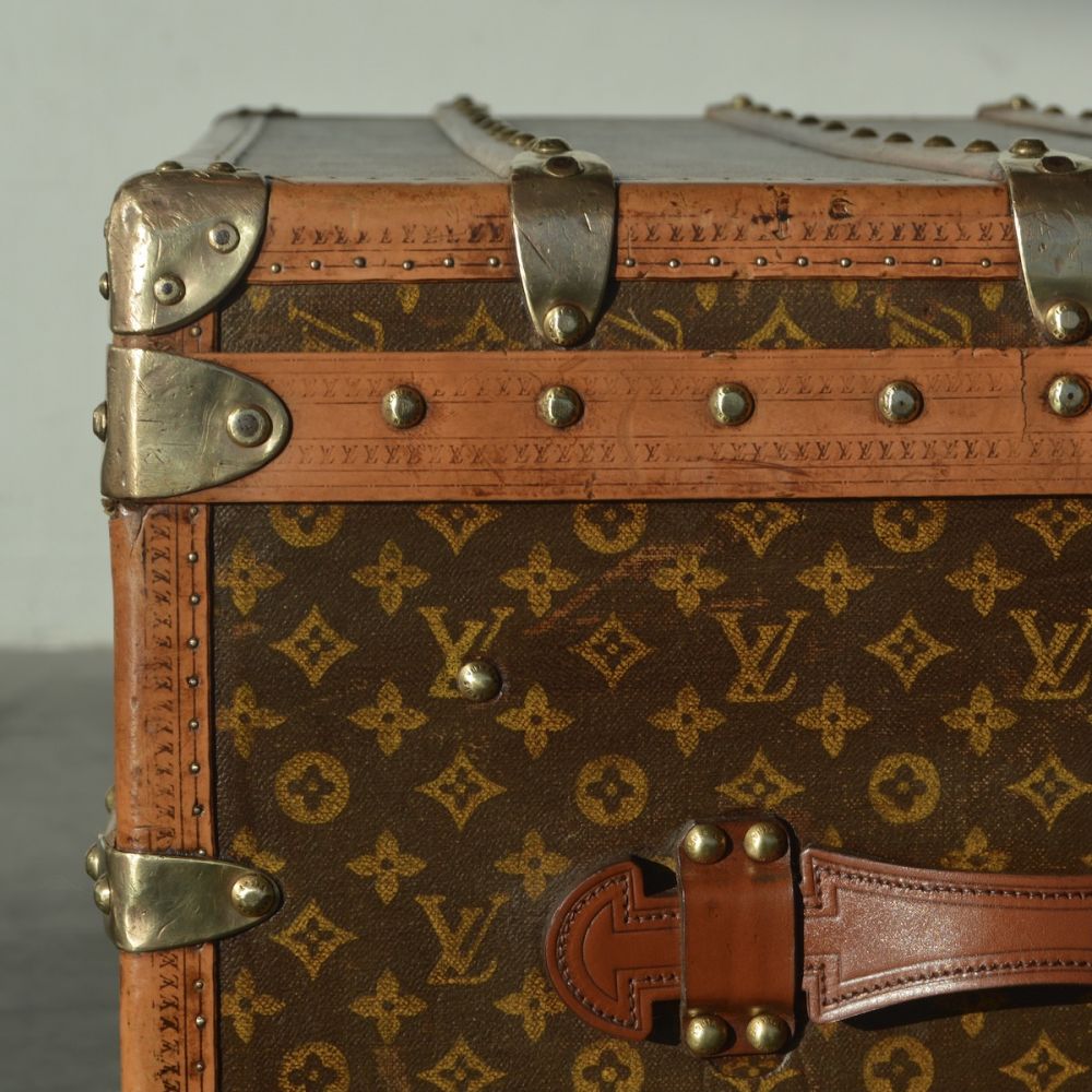 who is louis Louis Vuitton Vintage Malle Courrier Travel Chest