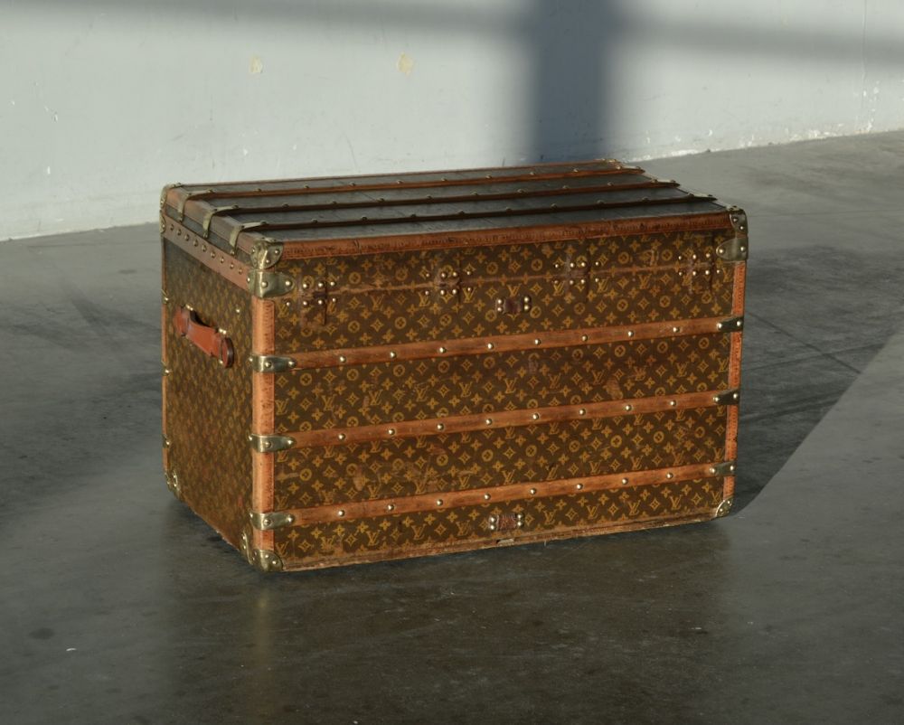 Louis Vuitton courrier trunk - Des Voyages - Recent Added Items