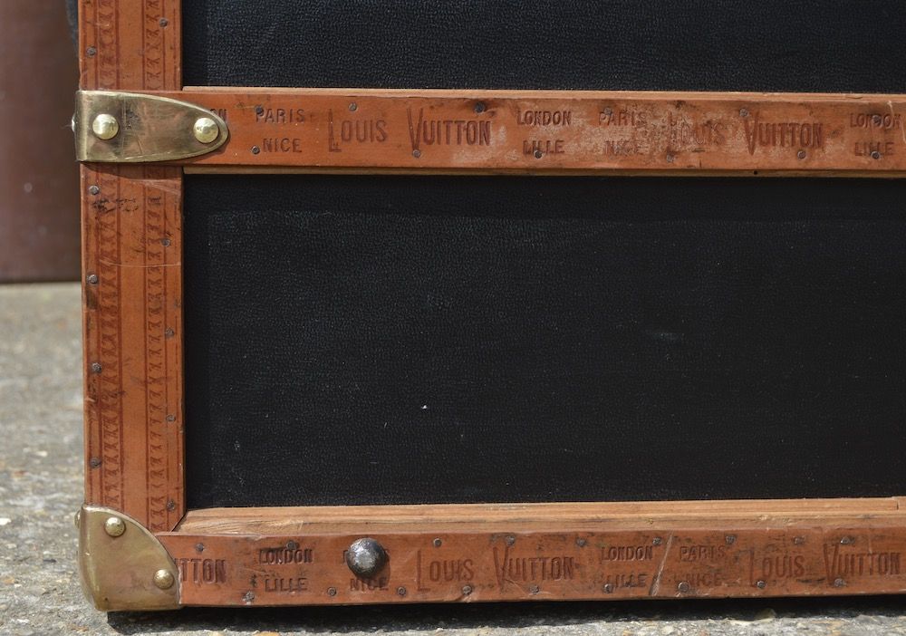 Louis Vuitton representative trunk c.1930 - Baggage Collection