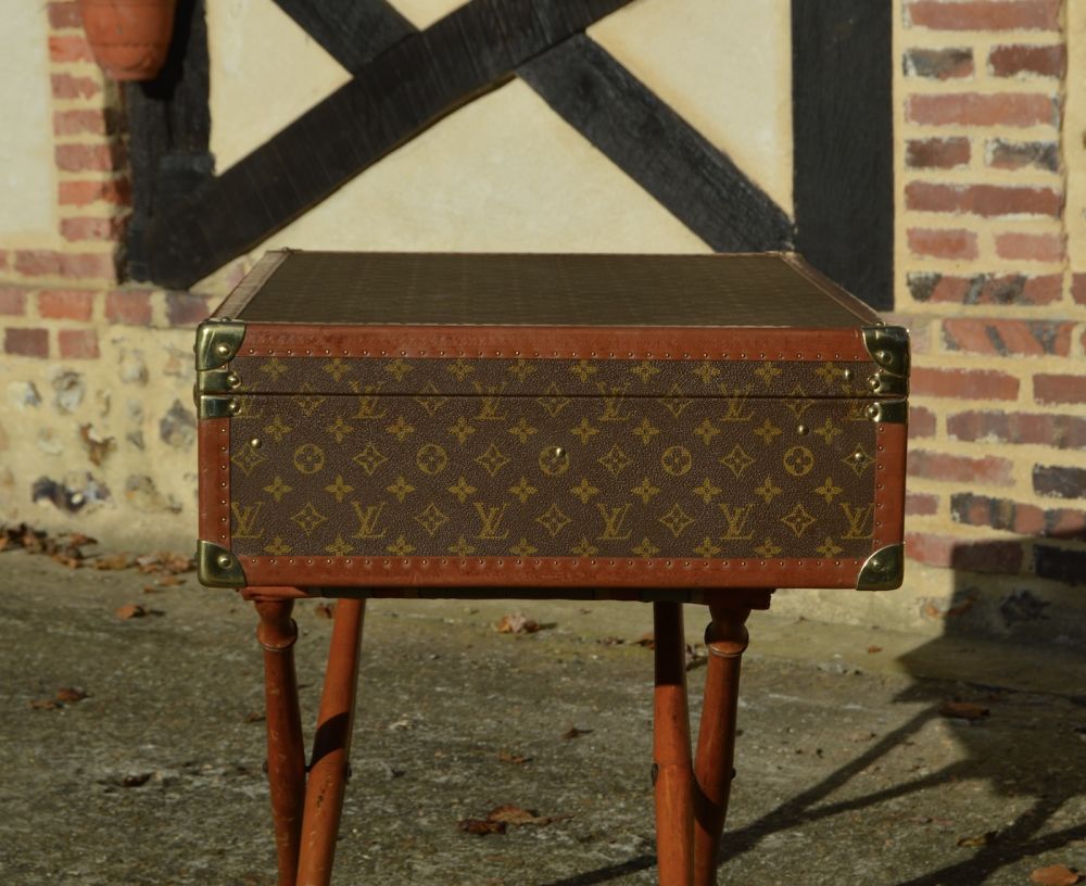 Louis Vuitton Bisten 70 Suitcase Vintage
