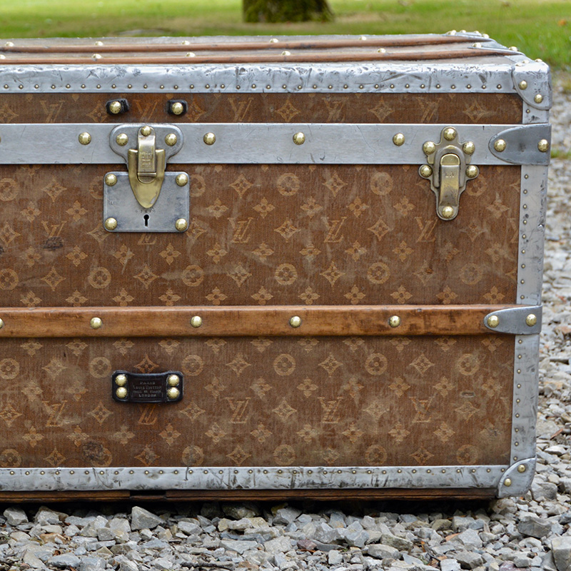 Rare Louis Vuitton trunk printed patern canvas