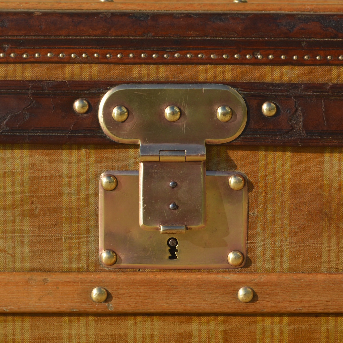 vuitton trunk lock